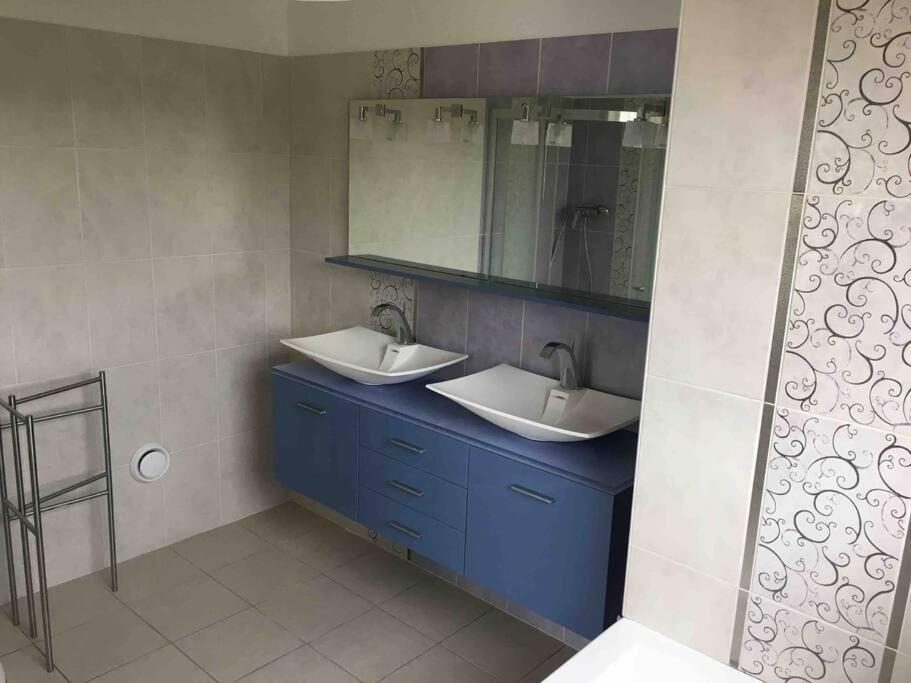 Gite De La Poupardiere, Maison De Campagne En Bordure De Riviere - 2 Nuits Minimum Villa Les Cresnays Luaran gambar